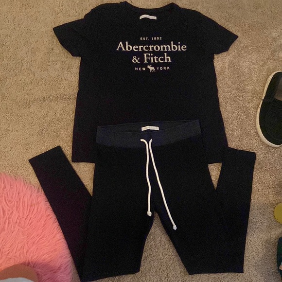 Abercrombie and fitch matching set                  Shirt size: M; pants size: S - Picture 1 of 7
